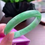 天然翡翠满绿正装手镯